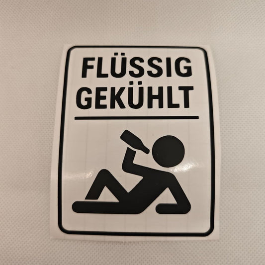 Sticker ,,Flüssig gekühlt,,